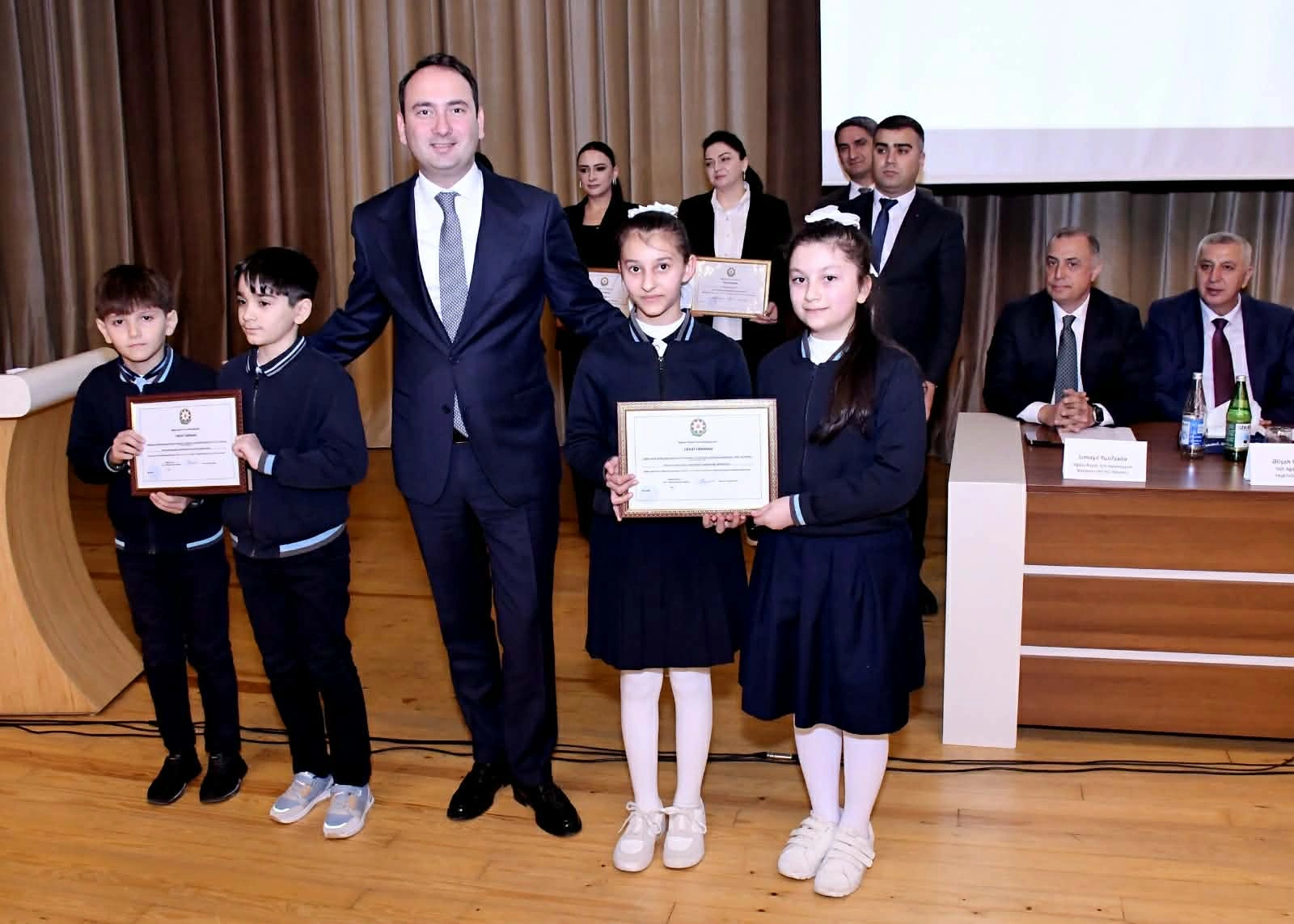 Ağdaşda 2025-ci ilin sosial-iqtisadi inkişafının yekunlarına həsr olunmuş hesabat yığıncağı keçirilib