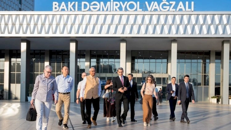 Asiya İnkişaf Bankının Direktorlar Şurasının üzvləri ADY-də olublar