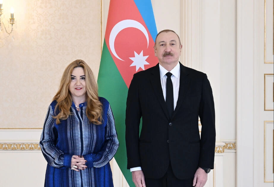Prezident Yunanıstanın ölkəmizdə yeni təyin olunmuş səfirinin etimadnaməsini qəbul edib
