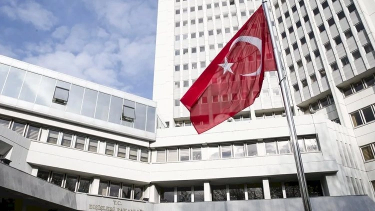 Türkiyə boğazlardan keçidi bahalaşdırır