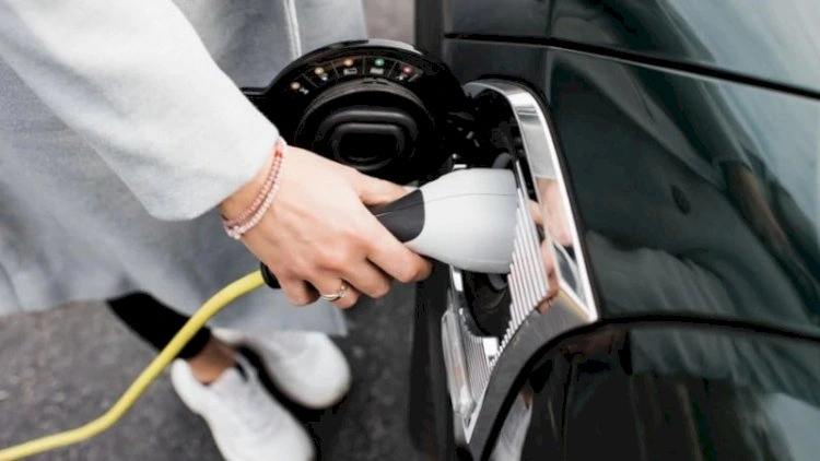 Elektrikli avtomobil bazarında gözlənilməz mənzərə –Satışlar çökdü