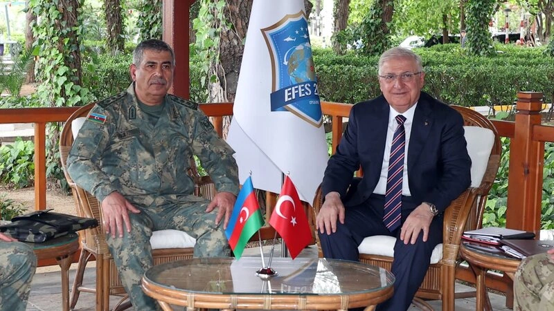 Azərbaycan və Türkiyə müdafiə nazirləri görüşdü
