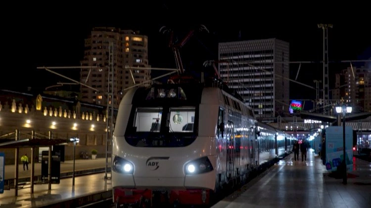Bakı–Tbilisi–Bakı qatarlarında sərnişin yerlərinin sayı təqribən 120 faiz artırılıb