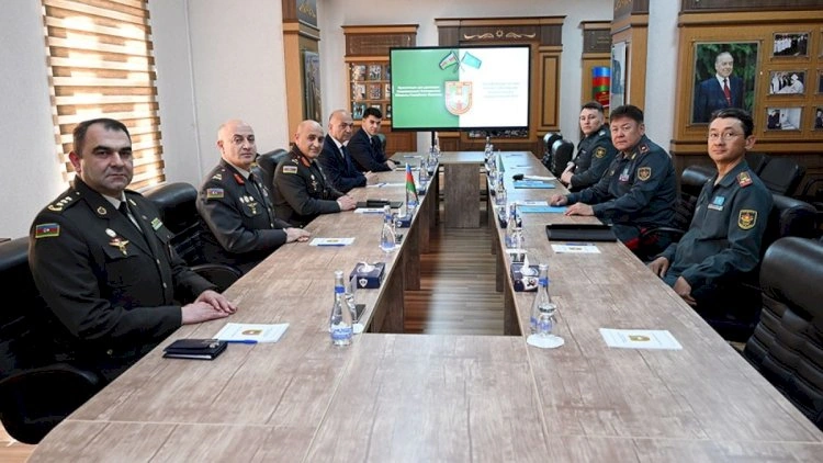 Qazaxıstan general Azərbaycana gəldi