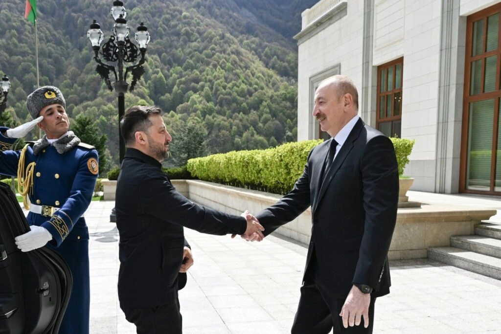 Zelenski İlham Əiyevi təbrik etdi
