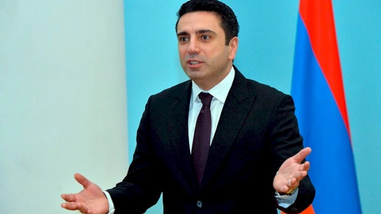 Alen Simonyan Gümrüdəki Rusiya hərbi bazasından söz açdı