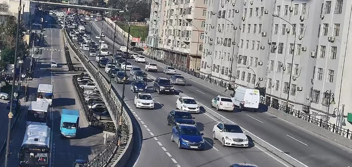 Bu yollarda tıxac var