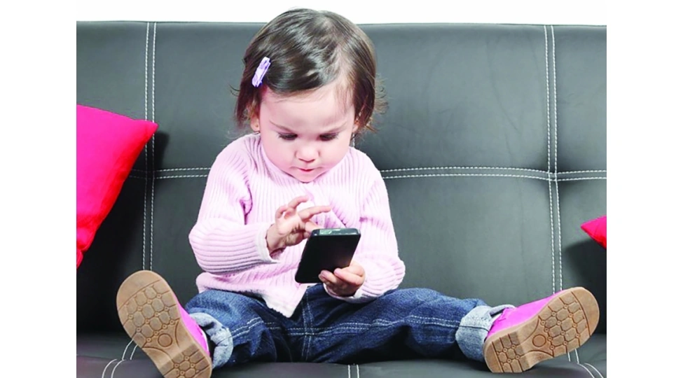 Telefondan istifadə azyaşlıların yuxu rejimini pozur? - MÜTƏXƏSSİS CAVABI