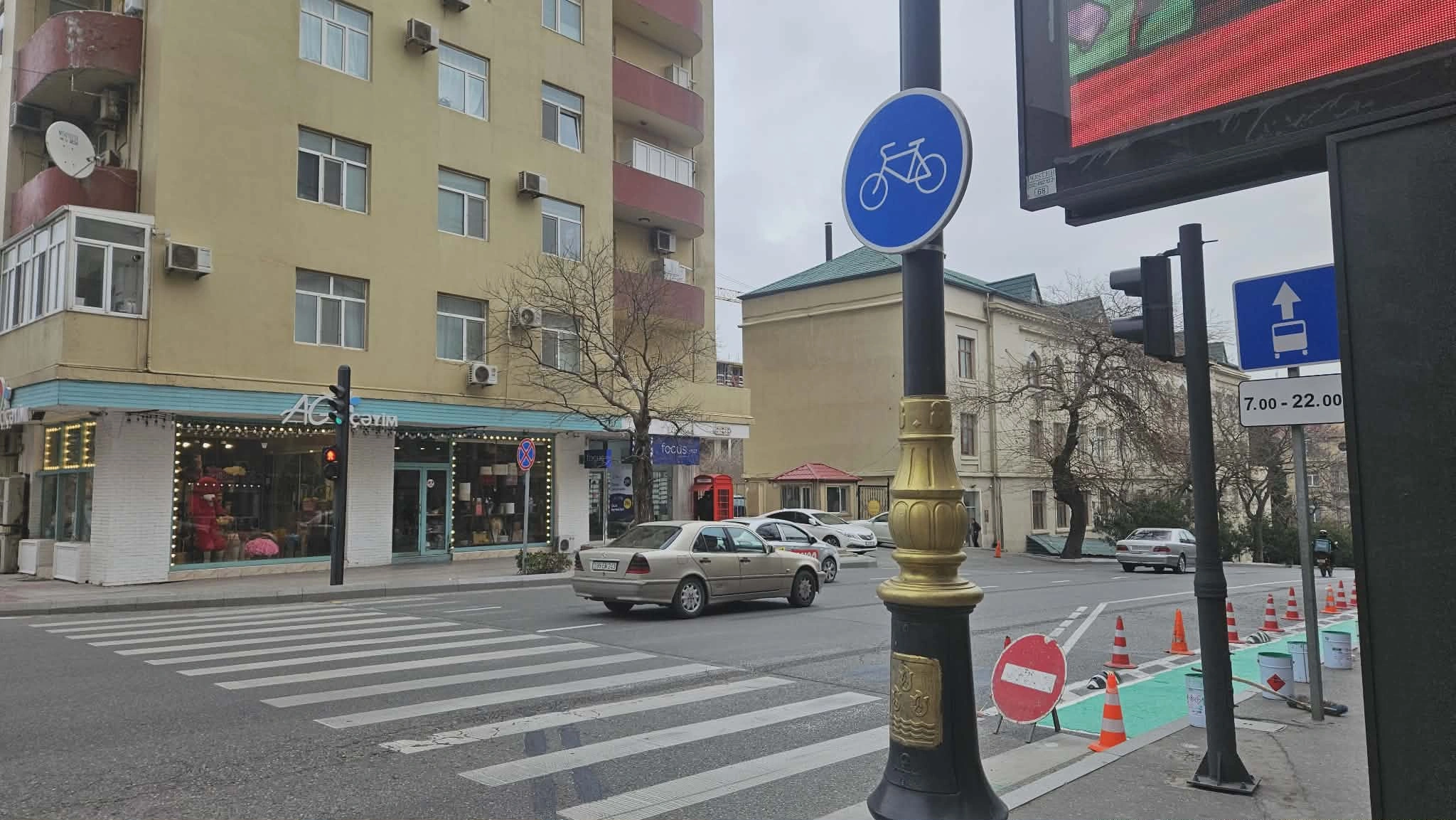Bakıda bu yola velosiped zolağı çəkilir - FOTOLAR