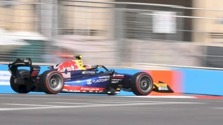 Formula 2: Aleks Dann növbəti dəfə Bakıda qalib oldu