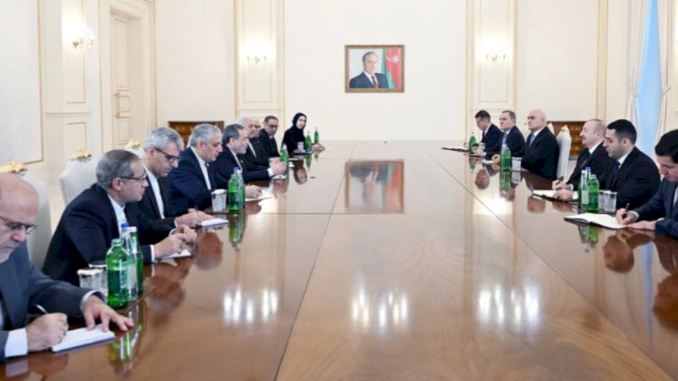 Nazir Məsud Pezeşkianın salamlarını çatdırdı