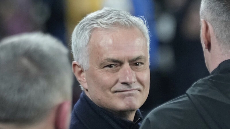 Real Madrid Mourinyonu rəsmən açıqladı
