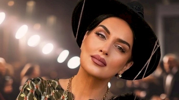 Elza Seyidcahanın ayaqqabıları “göz deşdi” –   FOTOLAR
