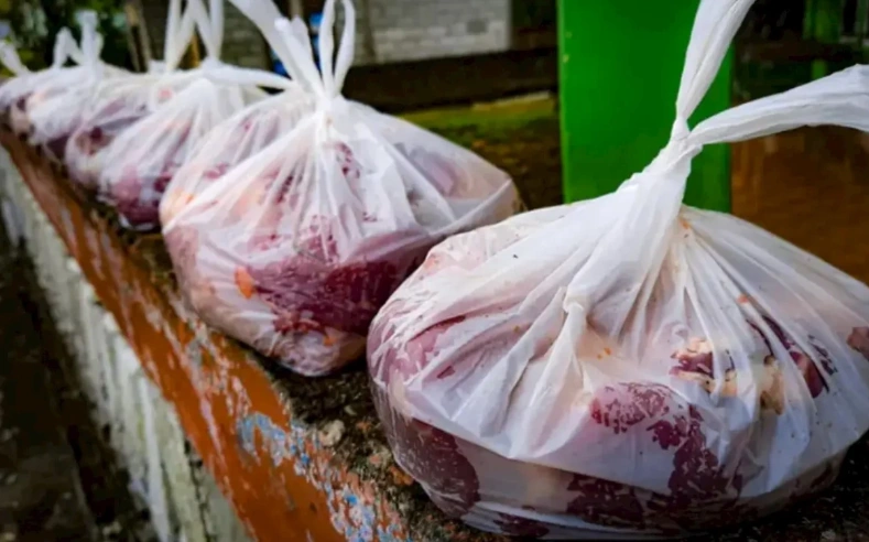 Qurbanlıq ətlərini niyə salafanda saxlamaq olmaz?