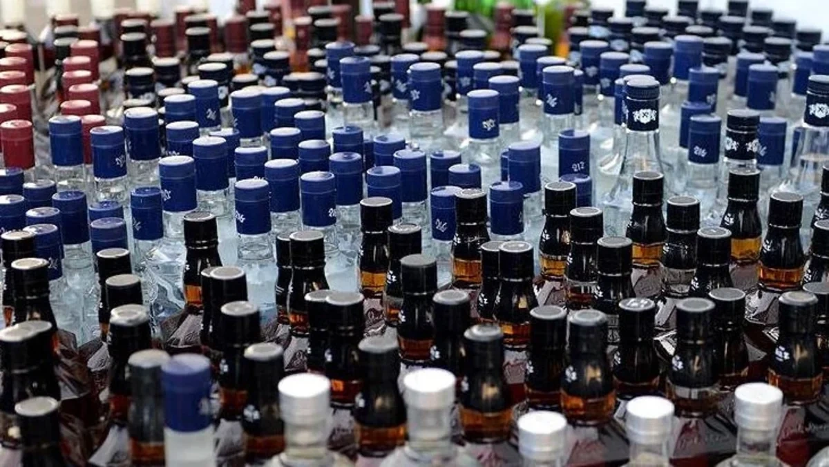 İstanbulda çoxlu saxta spirtli içki aşkarlandı