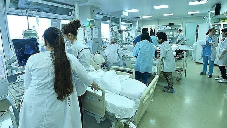Yüzlərlə insan xəstəxanaya yerləşdirildi -   Bayramda nə baş verib?