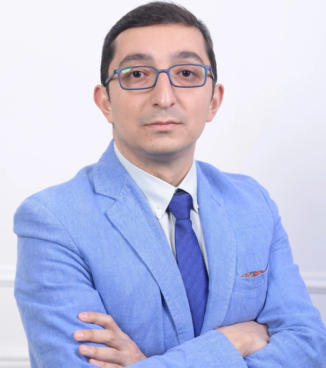 Açıq şəkildə satılan qidalar təhlükəlidir? - Ekspert RƏYİ