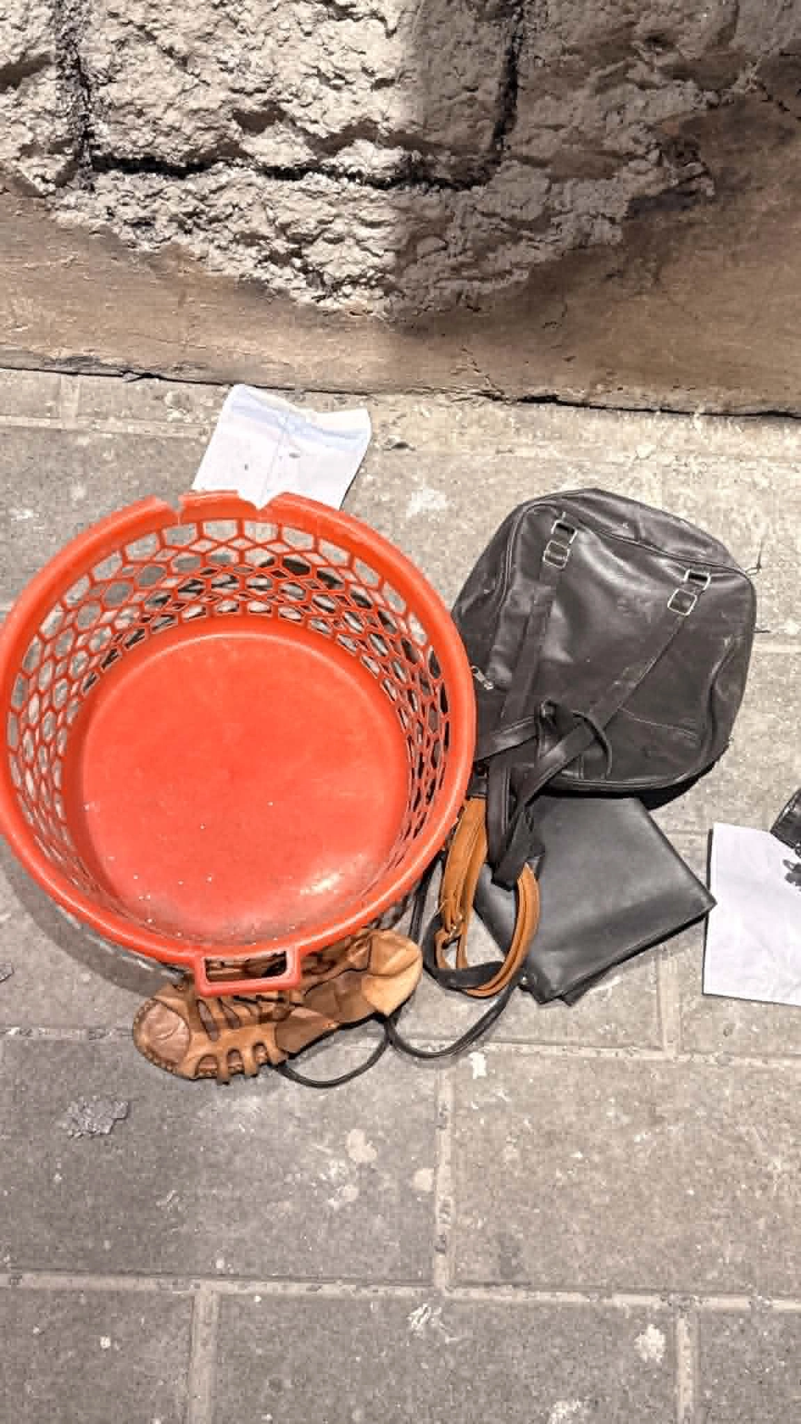 Toz basmış əlil arabası, sahibsiz oyuncaqlar... - Qəzza Evindən FOTOREPORTAJ