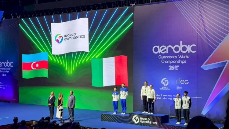 Gimnastlarımız dünya çempionatında gümüş medal qazandılar - FOTO
