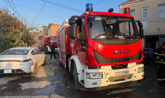 Yaşayış binasında yanğın: 9 nəfər təxliyə edildi