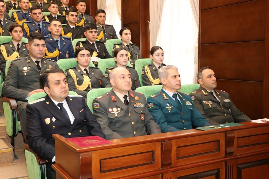 Heydər Əliyevin dövlətçilik irsi hərbi ictimaiyyətə çatdırıldı - FOTOLAR