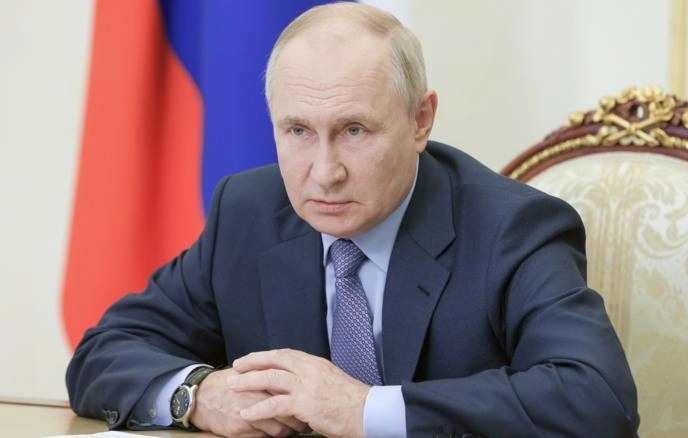 Putin müşavirə çağırdı