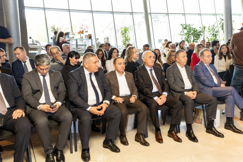 BP və TLM Azərbaycanda xalça sənətinə dair 3 kitabın təqdimatını etdi - FOTOLAR