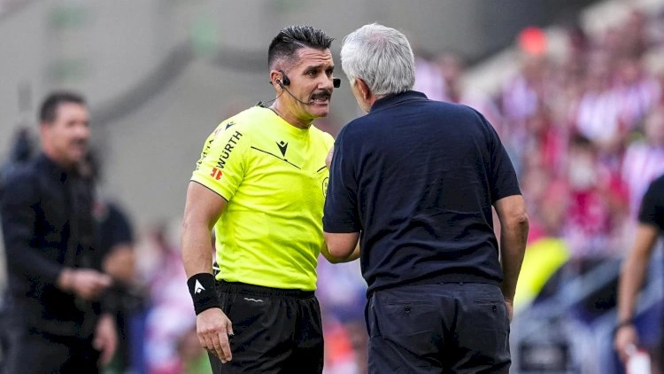 Madrid derbisinin hakimi cəzalandırıldı