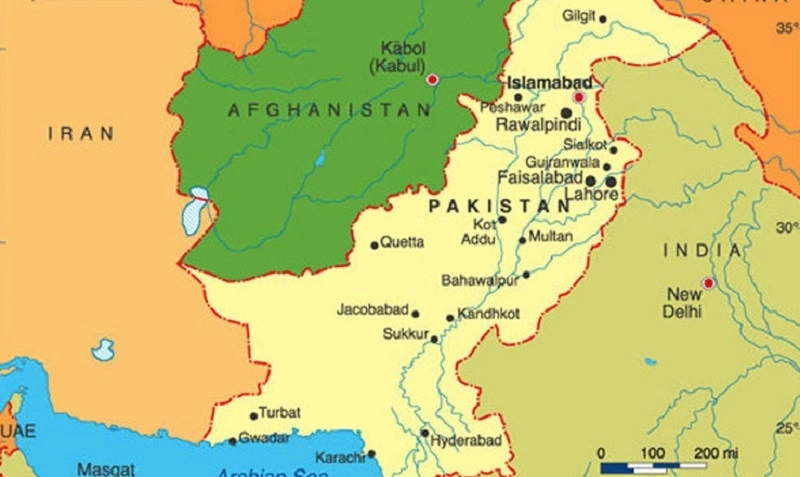 Pakistan hava məkanını qismən bağlayır