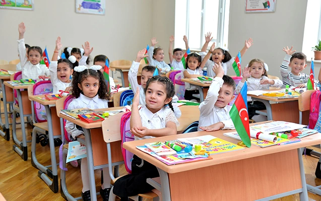 Bu məktəblərdə I sinfə qəbul müsabiqə yolu ilə aparılır