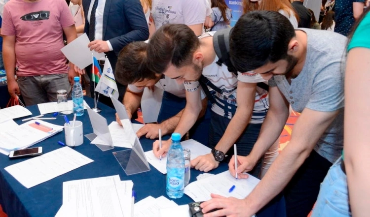 “Gənclər hər işi bəyənmir” – Karyera məsləhətçisi