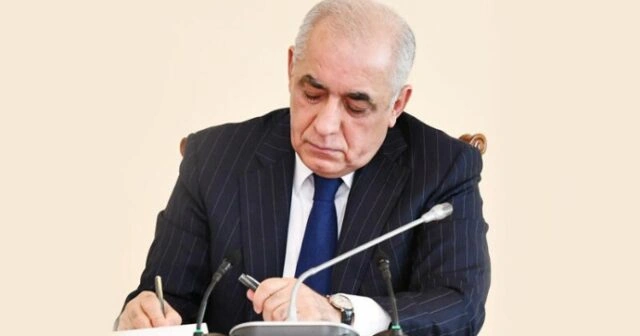 Baş nazir QƏRAR İMZALADI