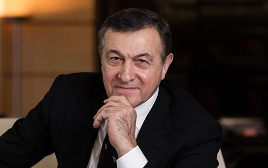 Araz Ağalarov 40 illik həyat yoldaşından ayrılıb, yenidən ailə qurdu (FOTO)