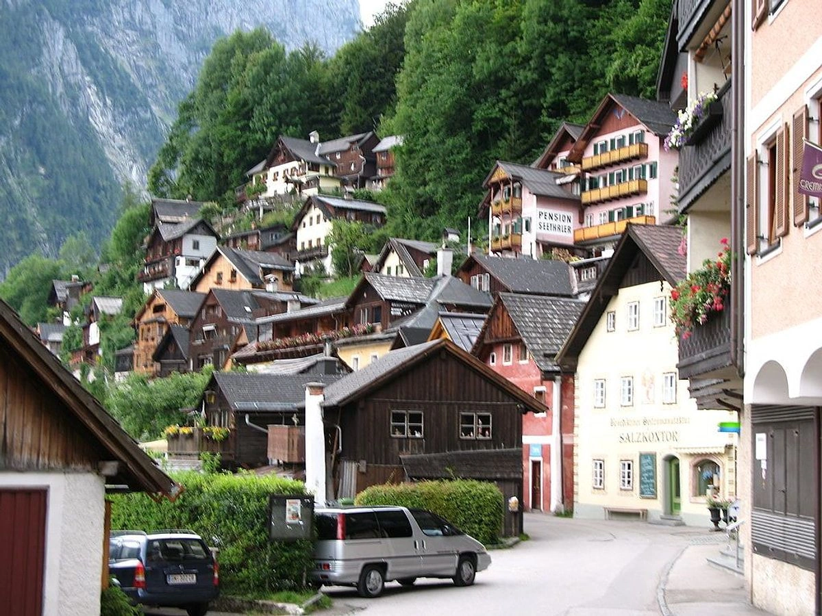 Çin bunu da etdi: Avropanın məşhur Hallstatt kəndini KOPYALADI