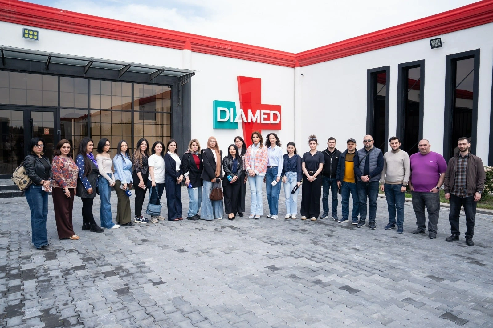 “Diamed” portfelini genişləndirir: Yeni dərmanların istehsalına başlanılacaq