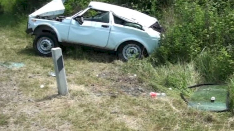 “Niva” aşdı, sürücü ağır xəsarət aldı
