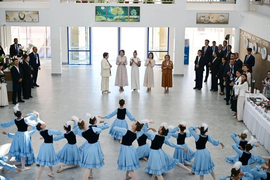 Birinci xanımlar sağlamlıq və reabilitasiya mərkəzində - Fotolar