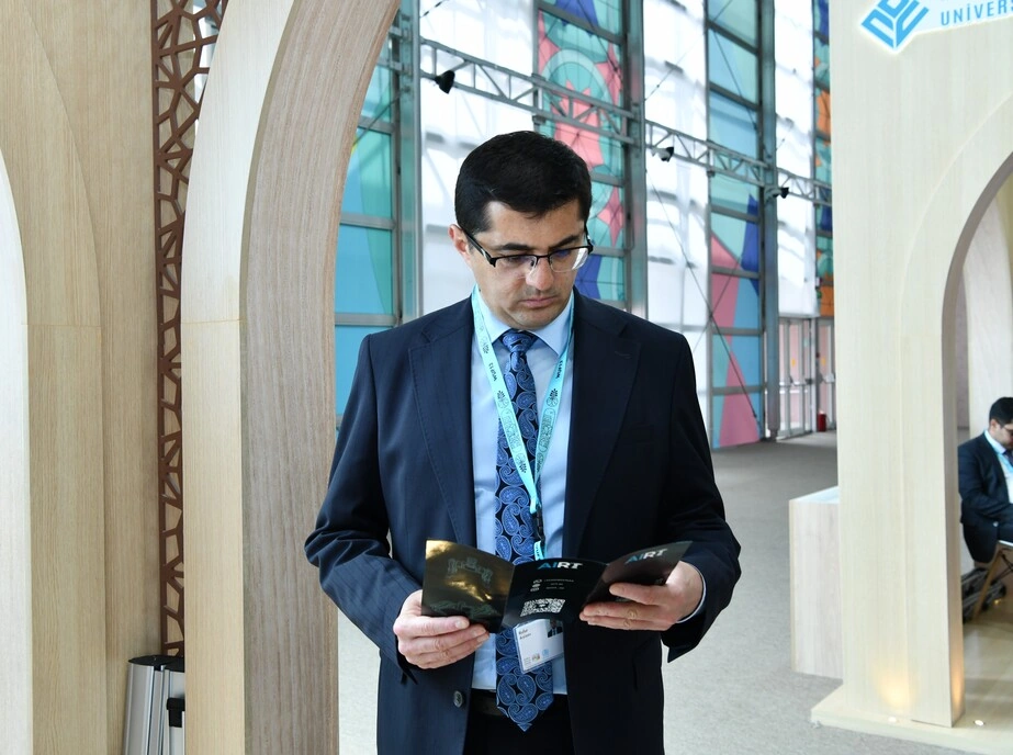 ADNSU rektoru Ümumdünya Şəhərsalma Forumunda dayanıqlı inkişaf mövzusunda paneldə çıxış edib