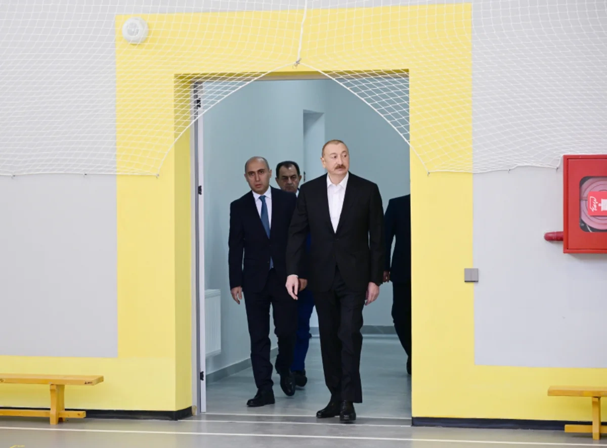 İlham Əliyev Lənkəran Dövlət Peşə Təhsil Mərkəzinin açılışında iştirak edib