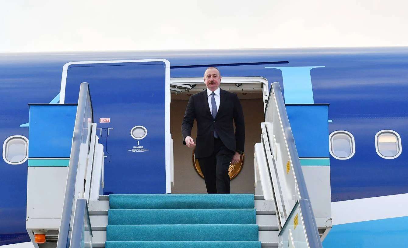 Prezident Belqradda Ümummilli Liderin abidəsini ziyarət etdi