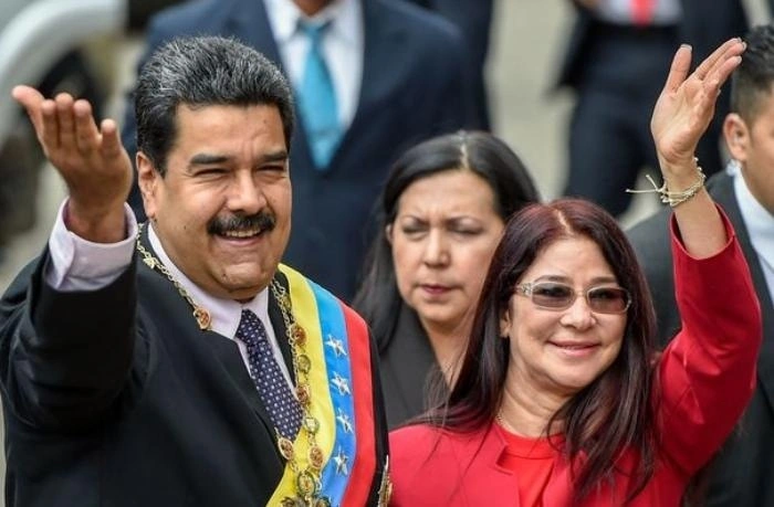 Maduro və həyat yoldaşı ələ keçirilib - Tramp