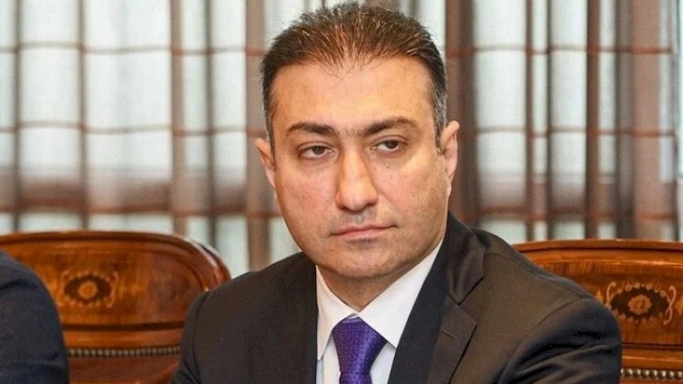 Bayramov daha bir baş həkimi işdən çıxardı