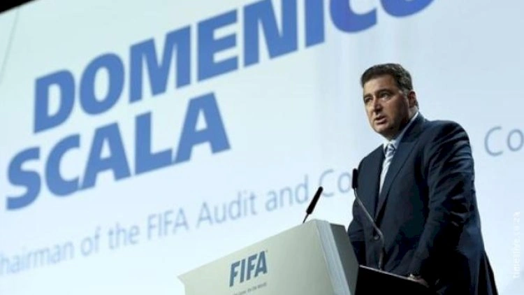 FIFA-da ilk istefa