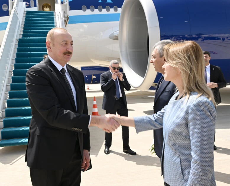 Prezident İlham Əliyev Türkiyəyə işgüzar səfərə gəlib - FOTO