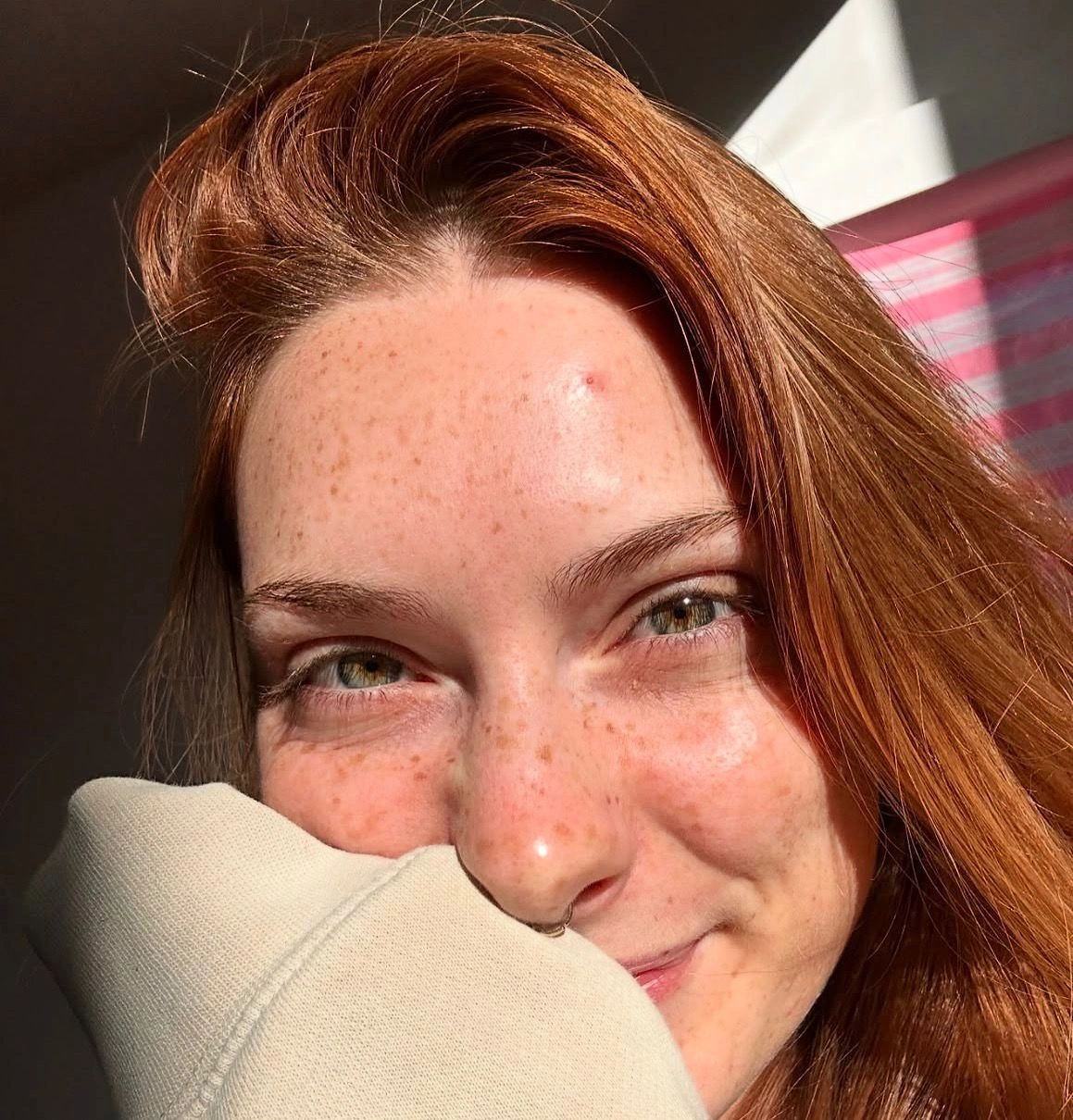 OnlyFans ulduzu tənha kişilərə kömək üçün artıq soyunmur