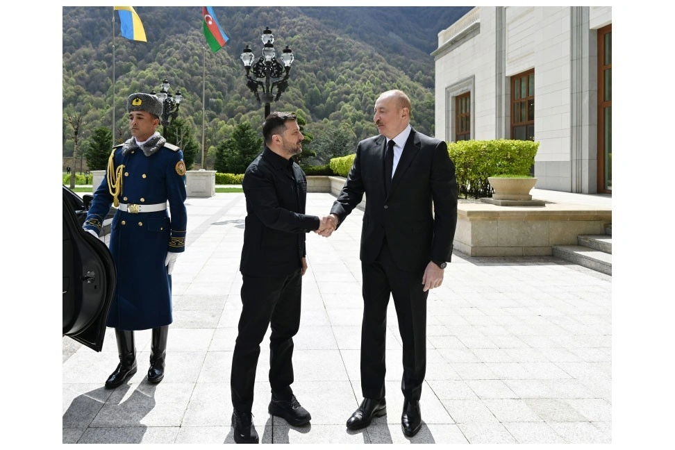 Ukrayna Prezidenti Volodimir Zelenski Azərbaycana gəlib - FOTOLAR