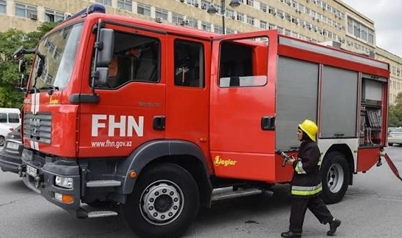 Bakıda restoranda güclü yanğın başladı - VİDEO