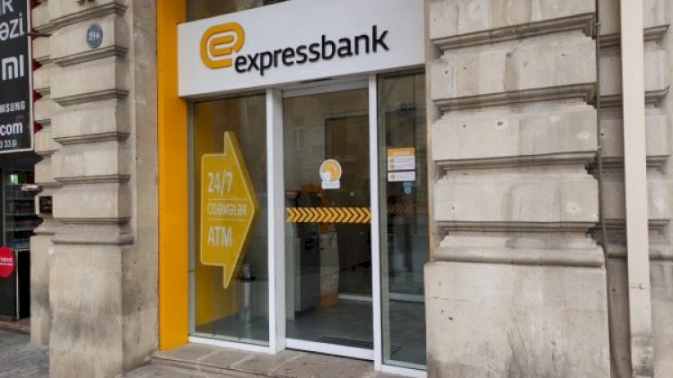 “Expressbank” müştərisi olmayan şəxsi borclu çıxardı - FOTOFAKT