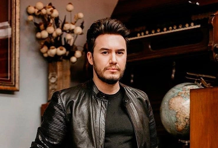 Mustafa Cecelinin Bakıdakı ifası müzakirə yaratdı -VİDEO