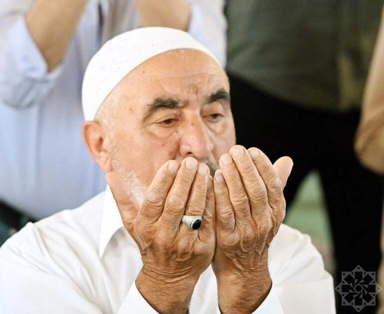 Məscidlərdə bayram namazı qılındı - FOTO